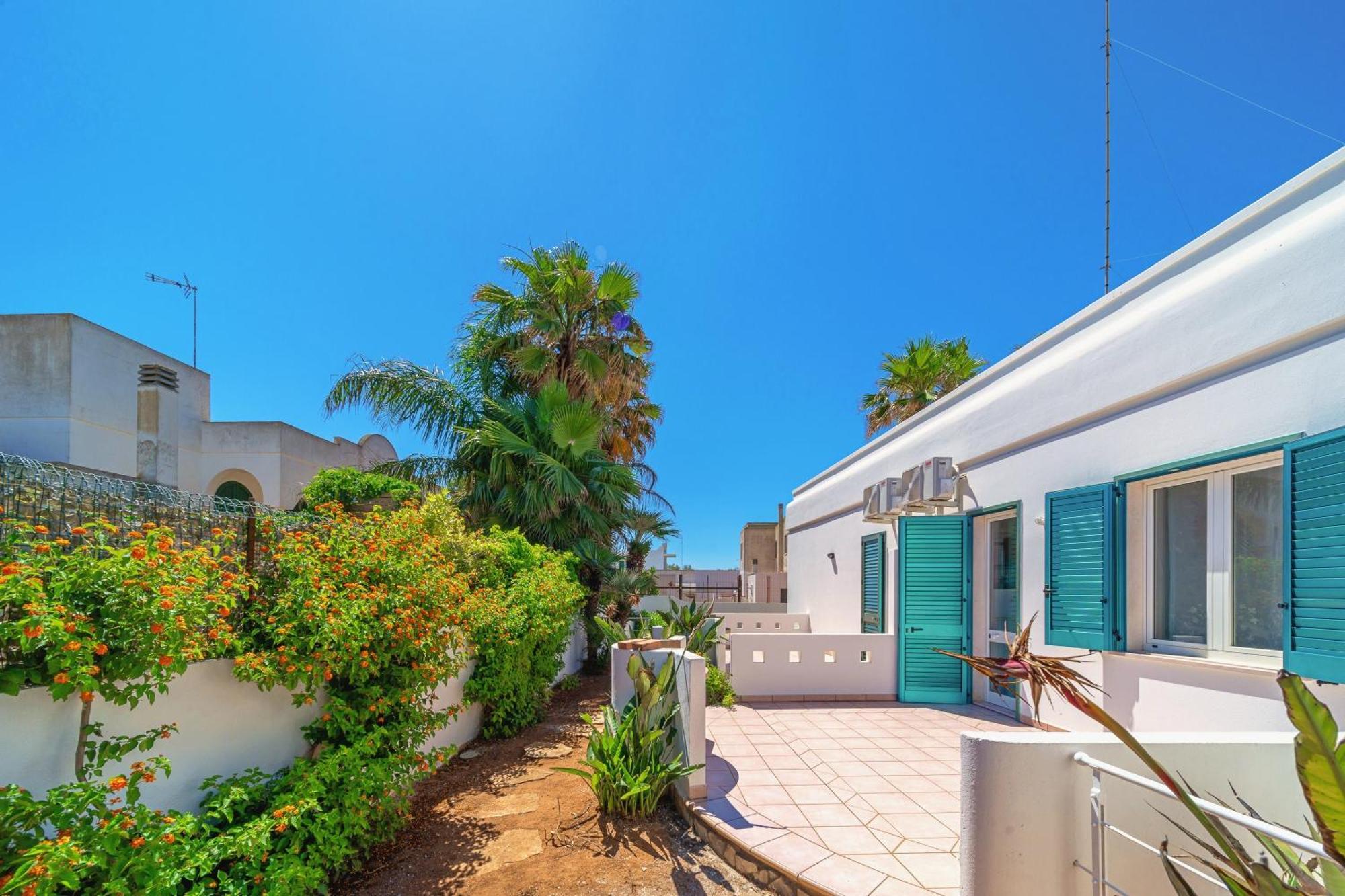 Residence Oasi Sul Mare Torre Suda Ngoại thất bức ảnh