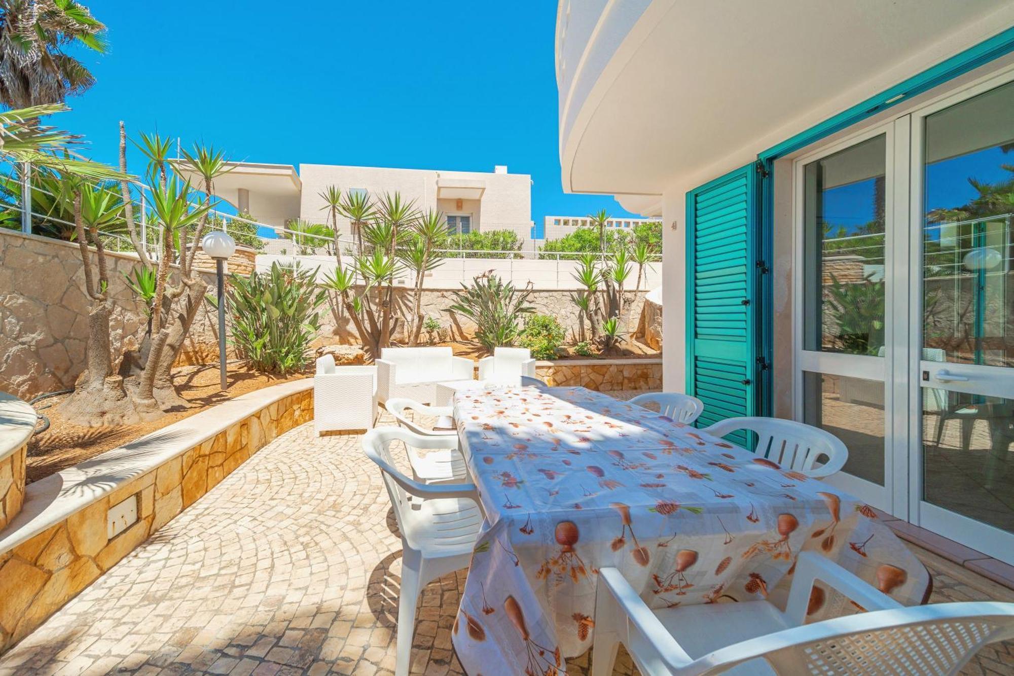 Residence Oasi Sul Mare Torre Suda Ngoại thất bức ảnh