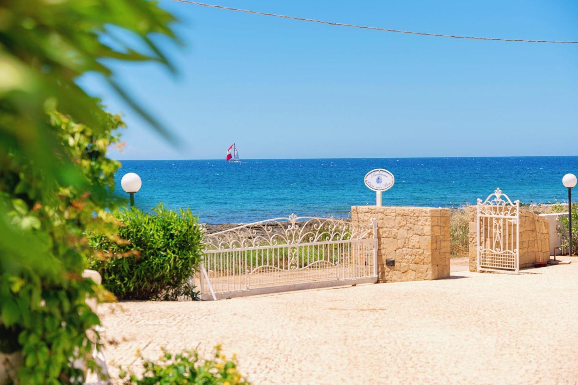 Residence Oasi Sul Mare Torre Suda Ngoại thất bức ảnh